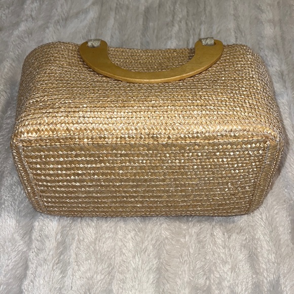 Vintage Real Straw Handbag/Tote with Wooden Handles - Picture 3 of 4